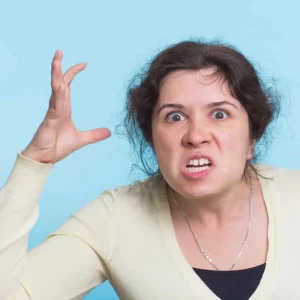 hij verdraait altijd alles