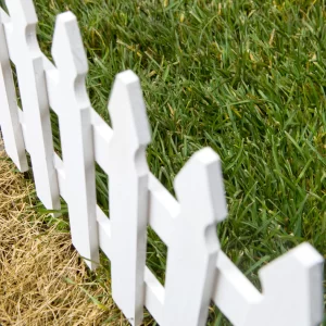 hek met dor en groen gras — ongelukkig in je relatie
